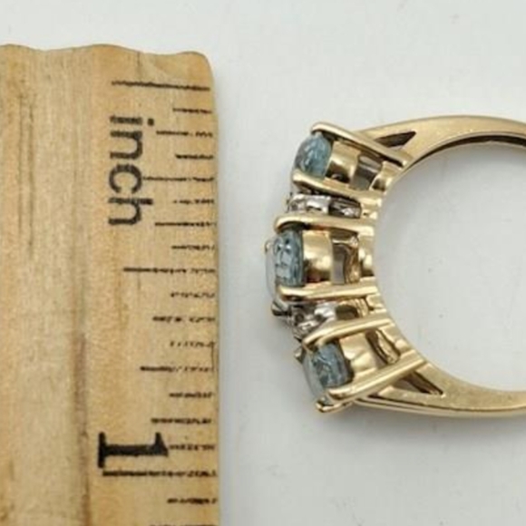 Aquamarine & Diamond size 6.5 14k ring - Picture 3 of 4